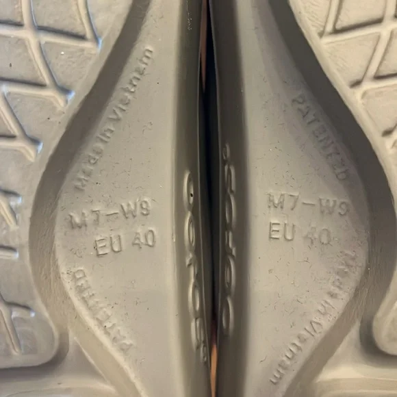 OOFOS Tan Recovery Slide Sandals women’s size 9 - Picture 4 of 4